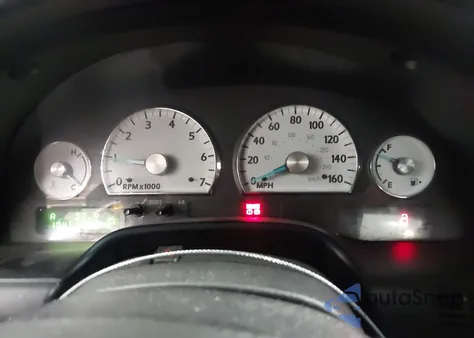 2004 Ford Thunderbird z USA, uszkodzony, nr VIN 1FAHP60AX4Y104924